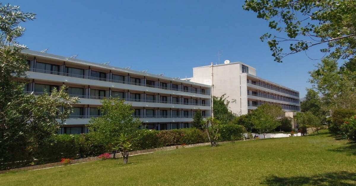 Een foto van de buitenkant van Mediterranee Hotel