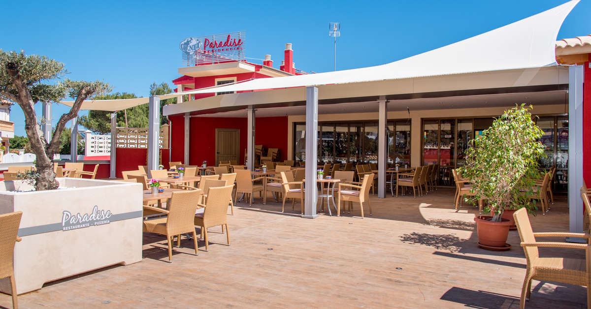 Een foto van het terras bij Holiday Paradise Residencial