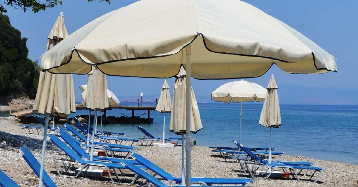 Ein Foto vom Strand beim Avali Mar-Bella Collection