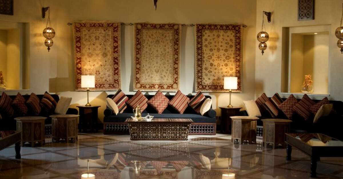 Een foto van het interieur van Aldhafra Resort