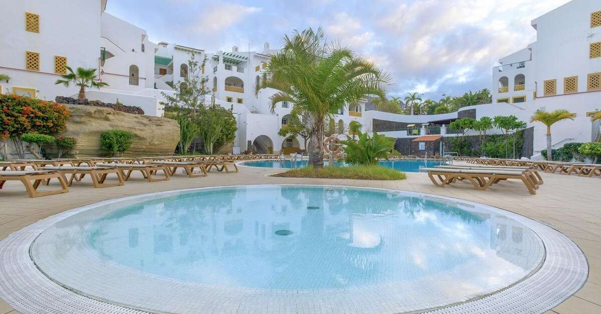 Een foto van het zwembad bij Sunset Harbour Club by Diamond Resorts