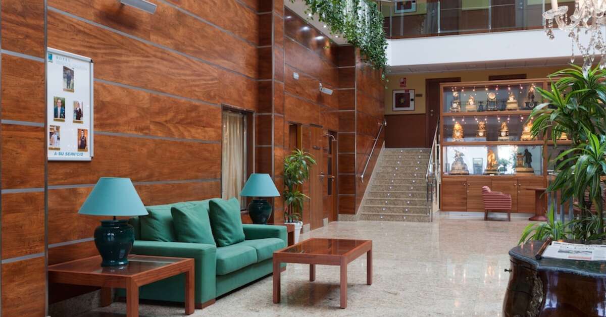 Een foto van het interieur van Senator Granada Spa Hotel