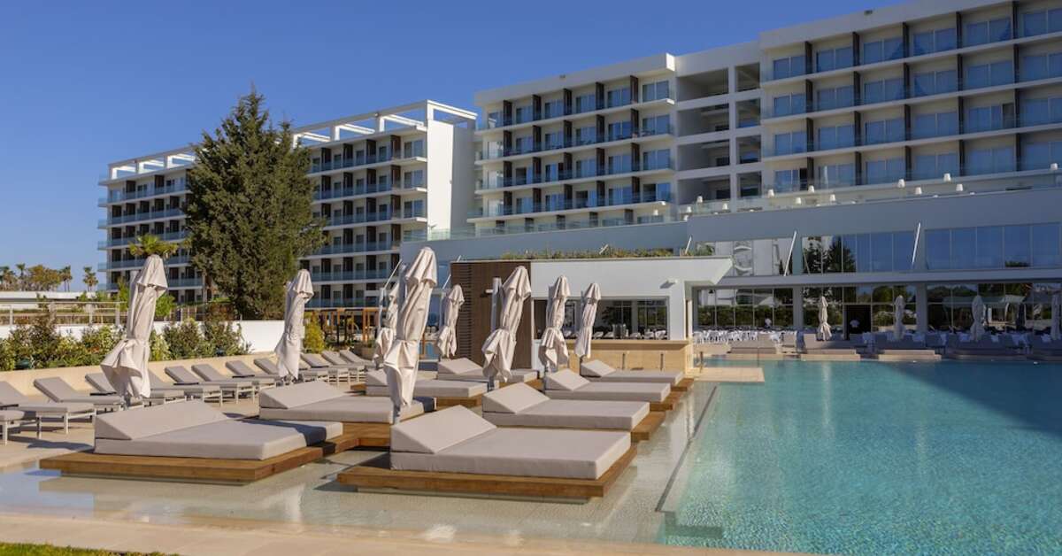 Een foto van het zwembad bij Chrysomare Beach Hotel & Resort