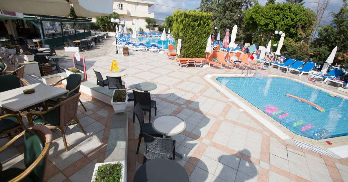Een foto van het zwembad bij Anastasia Hotel