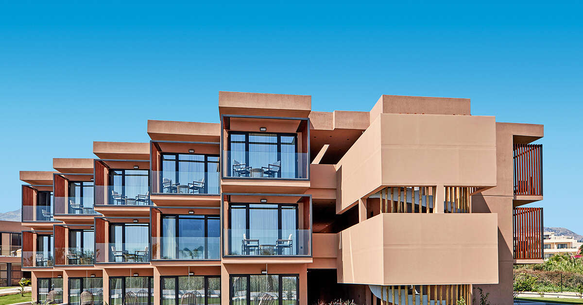 Een foto van de buitenkant van Kimpton La Mer Resort & Spa