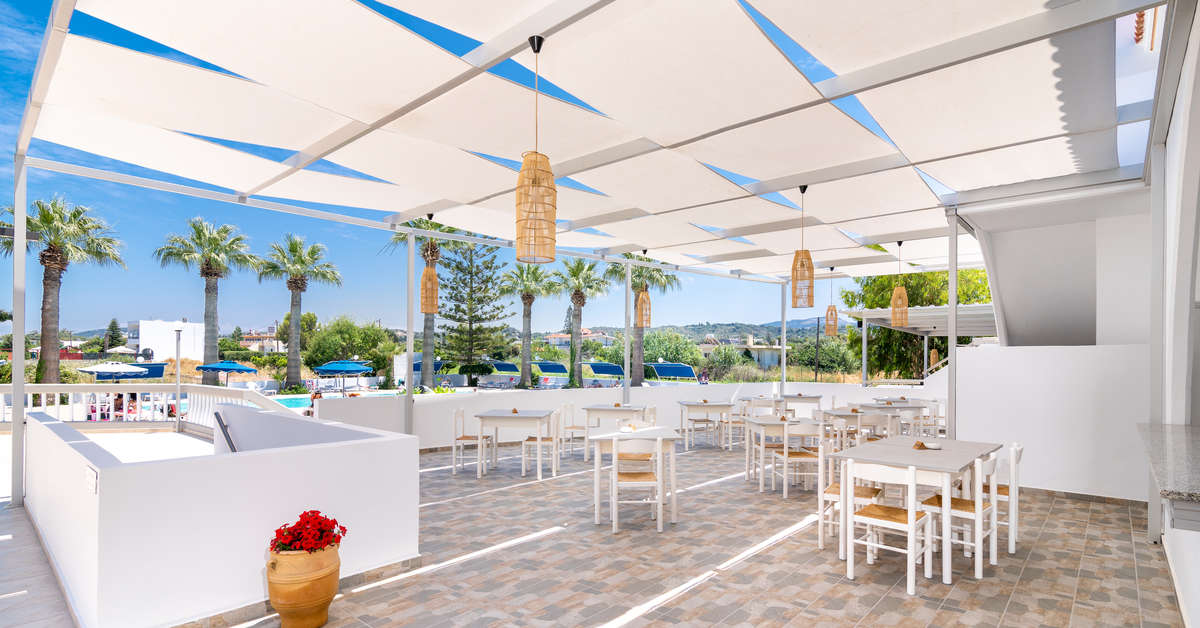 Een foto van het terras bij Sabina Hotel