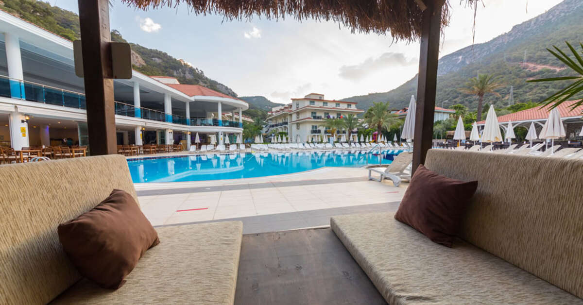 Een foto van het zwembad bij Montebello Resort