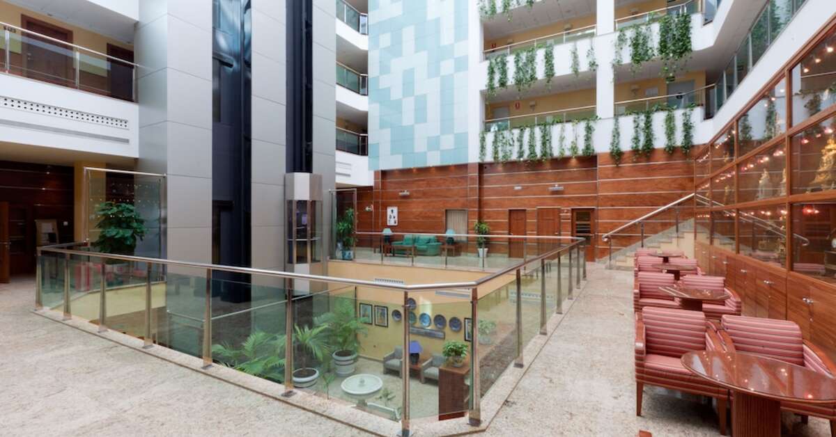 Een foto van het interieur van Senator Granada Spa Hotel