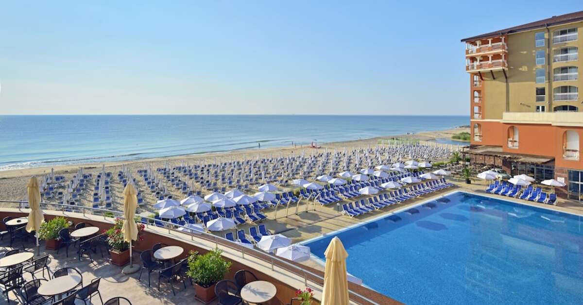 Een foto van het zwembad bij Sol Luna Bay All Inclusive