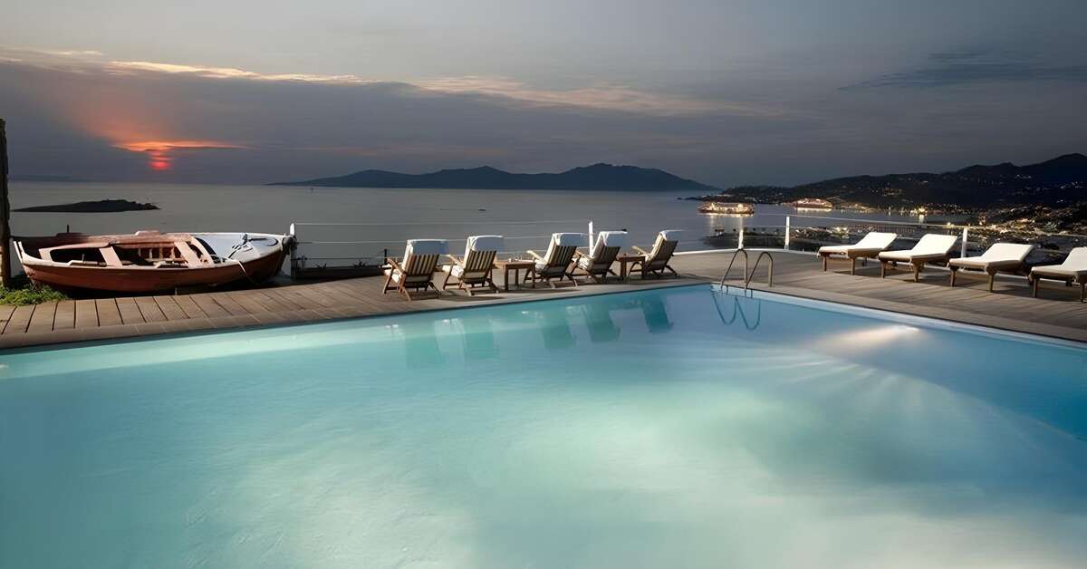 Ein Foto vom Pool im Tharroe of Mykonos Hotel