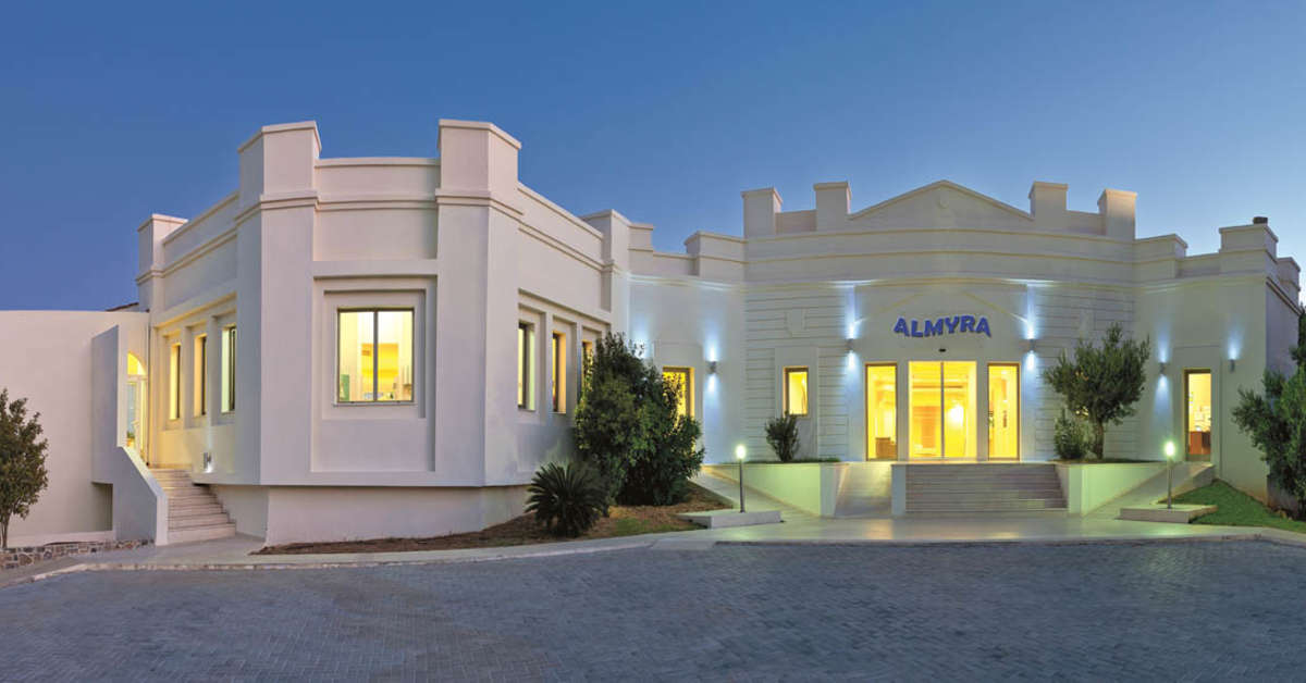 Een foto van de buitenkant van Giannoulis Almyra Hotel & Village