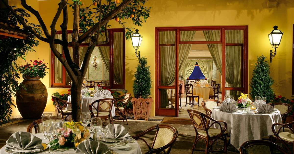 Ein Foto Grand Hotel De La Ville