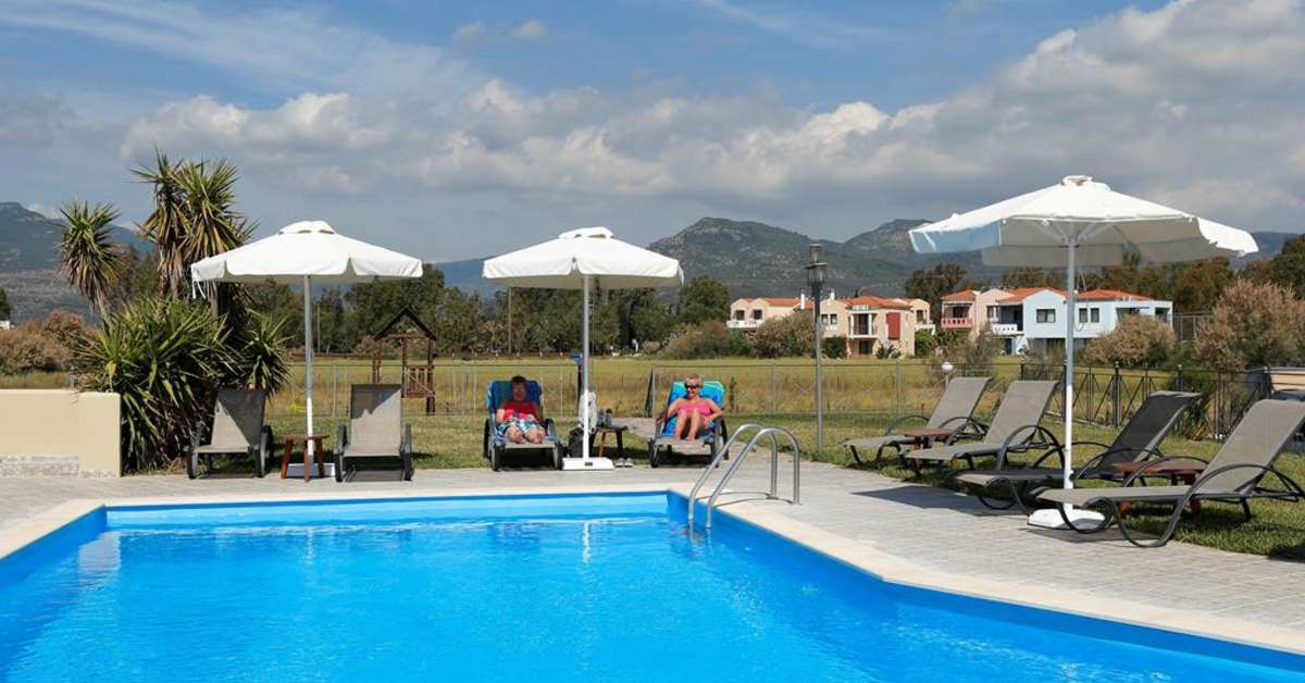 Een foto van het zwembad bij Imerti Resort Hotel