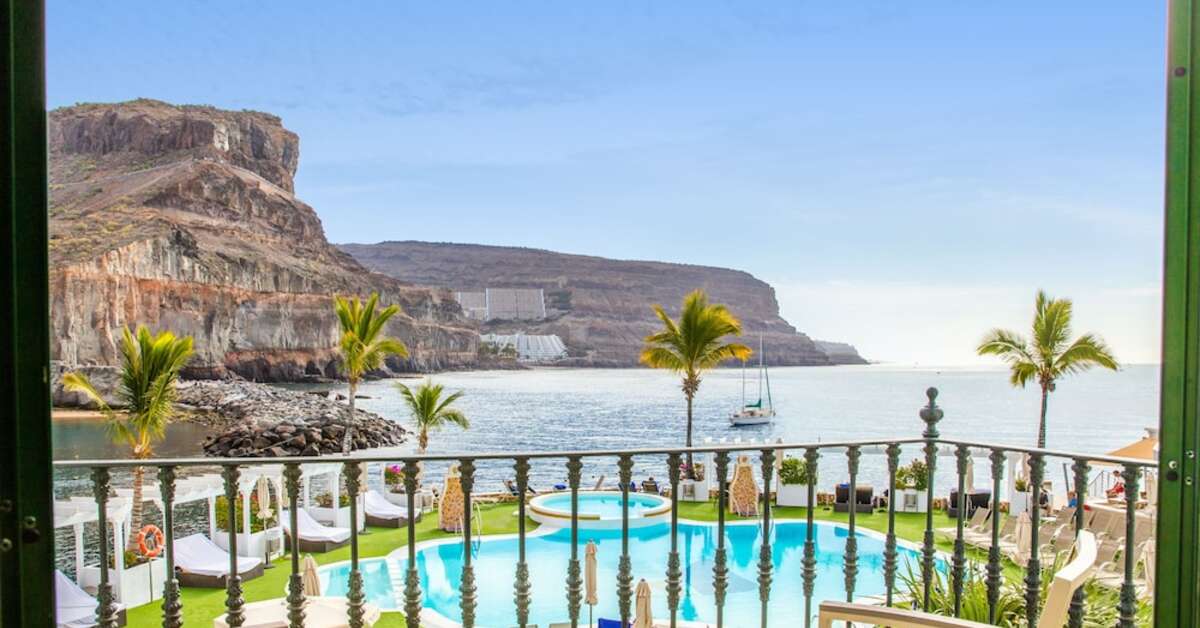 Een foto van het zwembad bij Hotel Livvo Puerto de Mogan