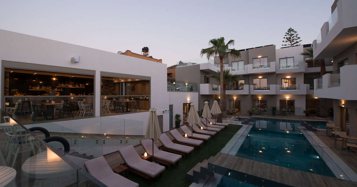 Een foto van het zwembad bij Hotel Cactus Bay