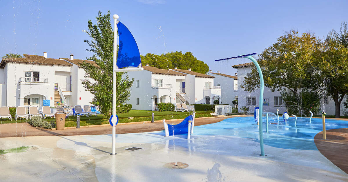 Een foto van het zwembad bij Seaclub Mediterranean Resort