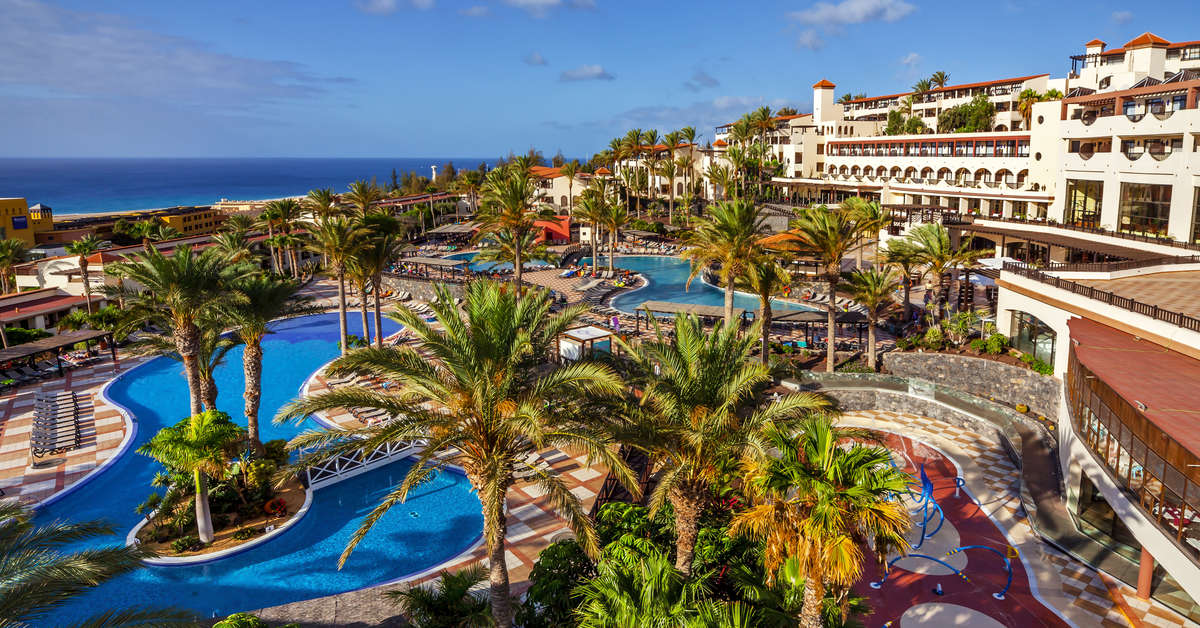 Een foto van het zwembad bij Occidental Jandia Mar