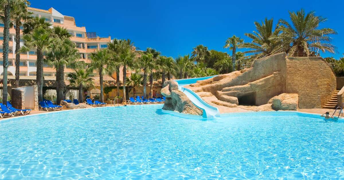 Een foto van het zwembad bij Playasol Hotel