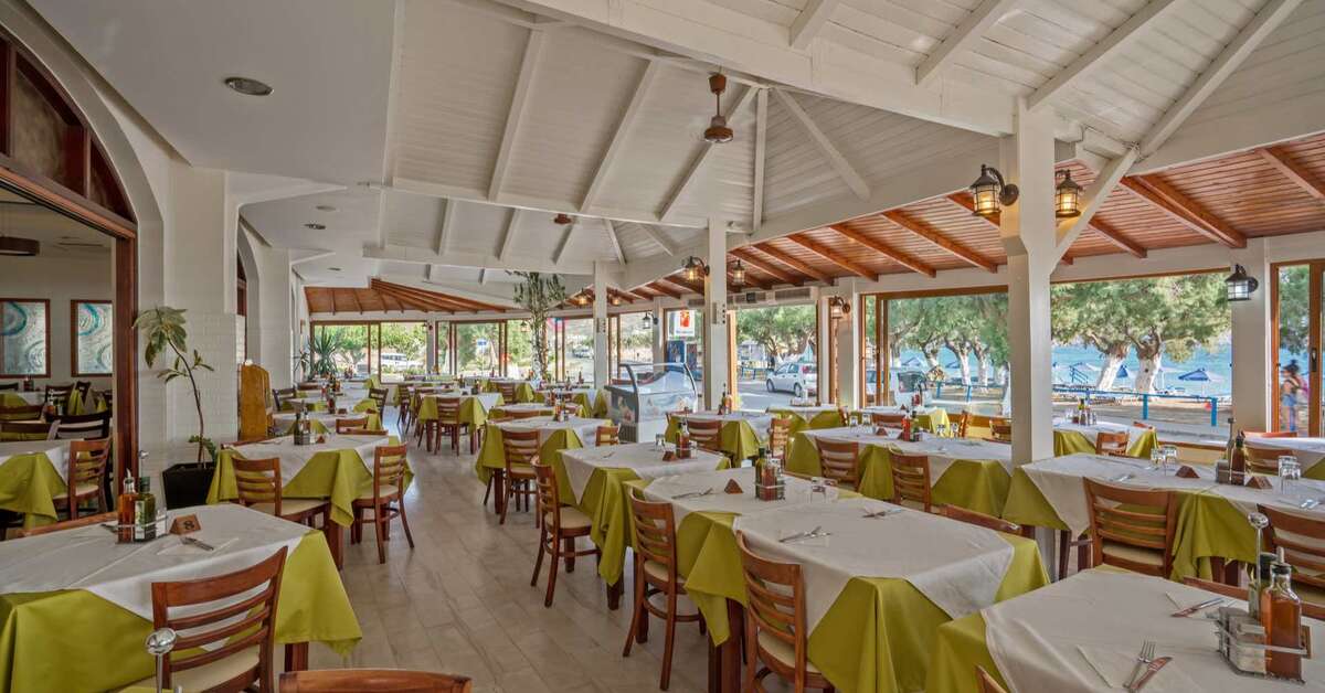 Een foto van de faciliteiten bij Alianthos Beach Hotel