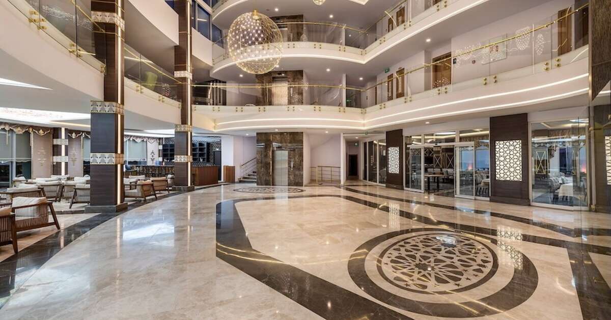 Een foto van het interieur van The Marilis Hill Resort Hotel & Spa