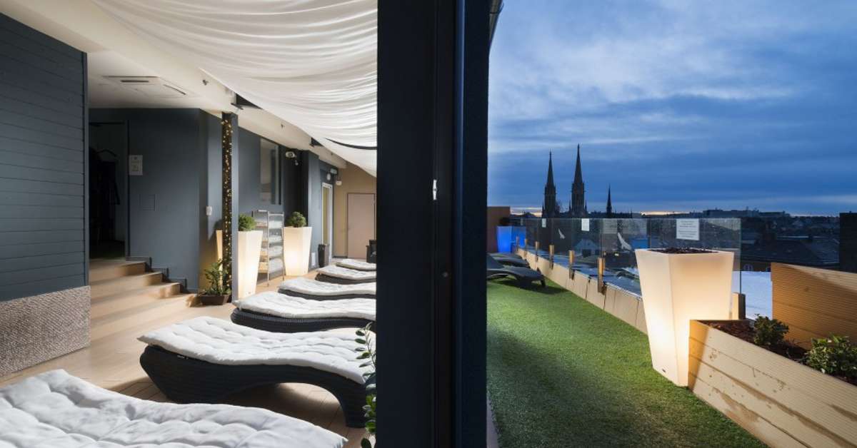 Een foto van het terras bij Bo33 Hotel Family & Suites