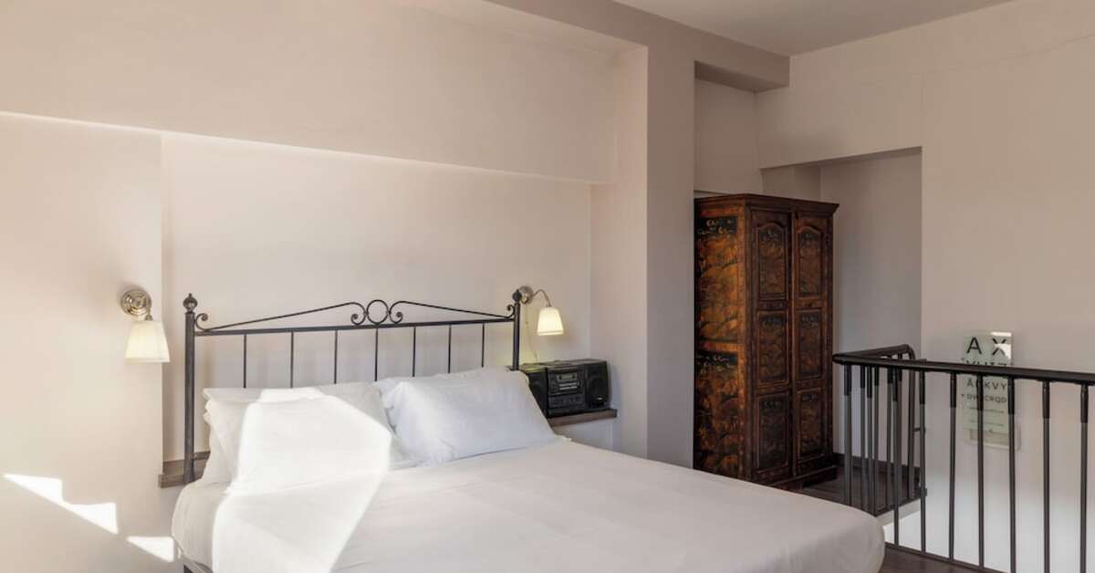 Een foto van V Hotel