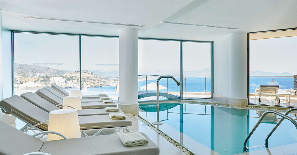 Een foto van het zwembad bij Lindos Blu Luxury Hotel & Suites
