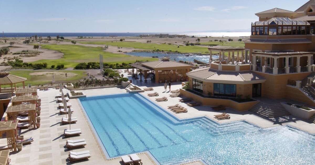 Ein Foto The Cascades Golf Resort & Spa