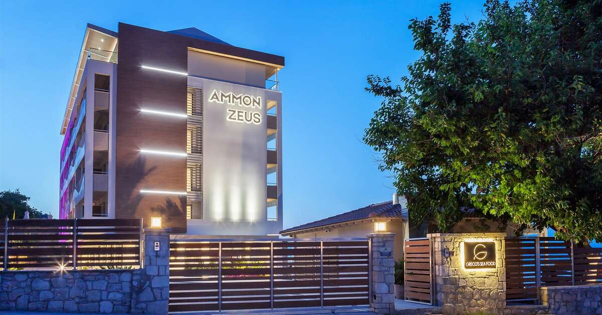 Een foto van de buitenkant van Ammon Zeus Hotel