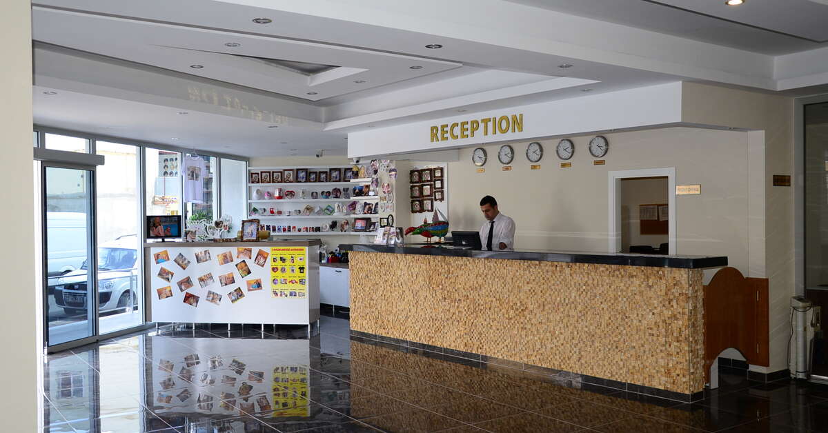 Een foto van het interieur van Acar Hotel