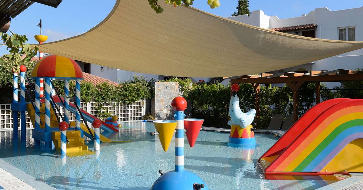Een foto van het zwembad bij Alexander Beach Hotel & Village