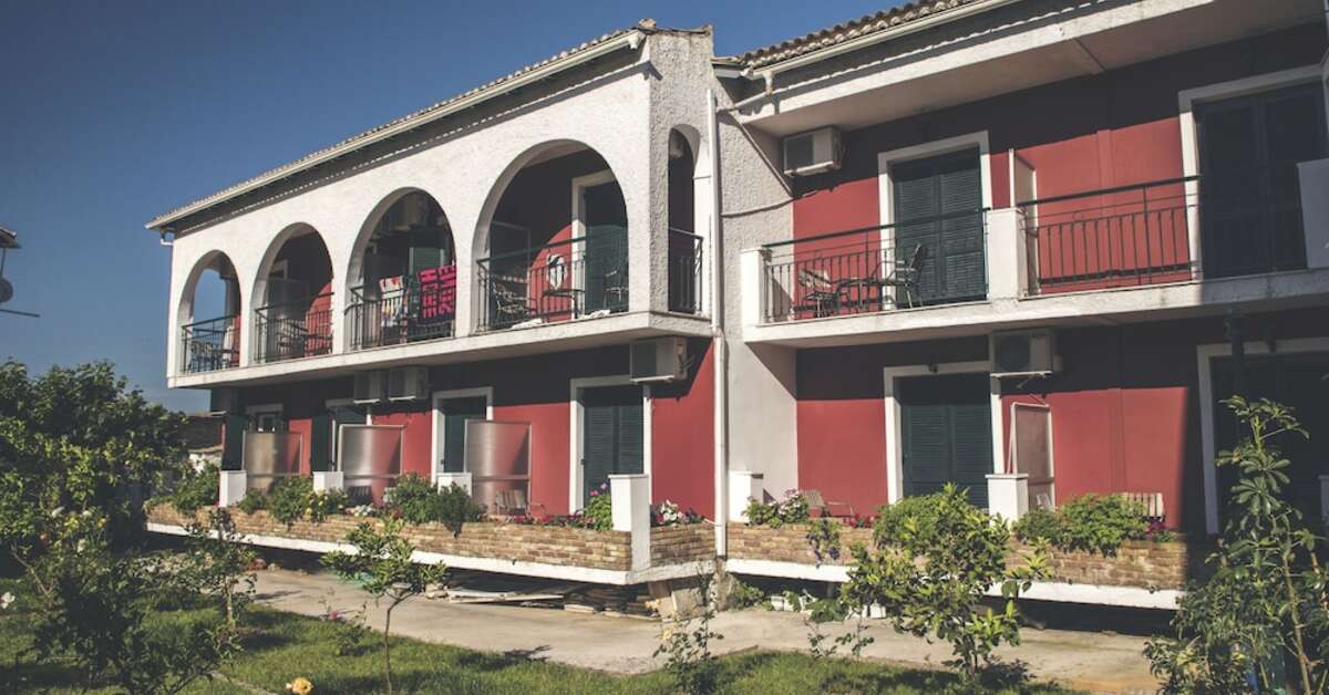 Een foto van de buitenkant van Iliada Beach Hotel