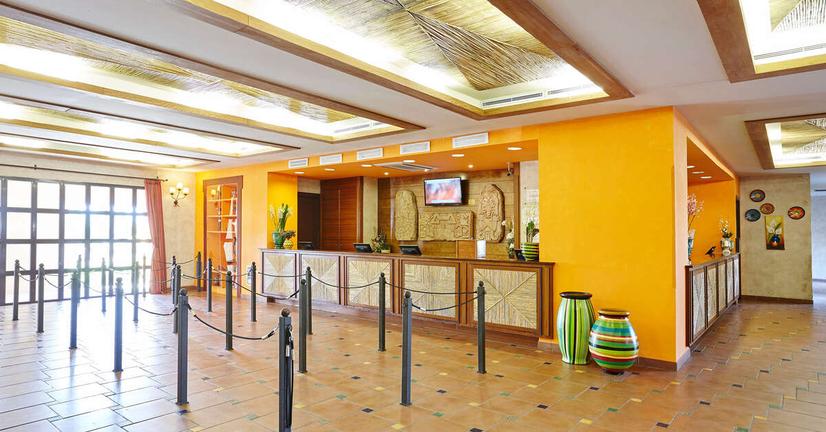 Een foto van het interieur van PortAventura Hotel El Paso