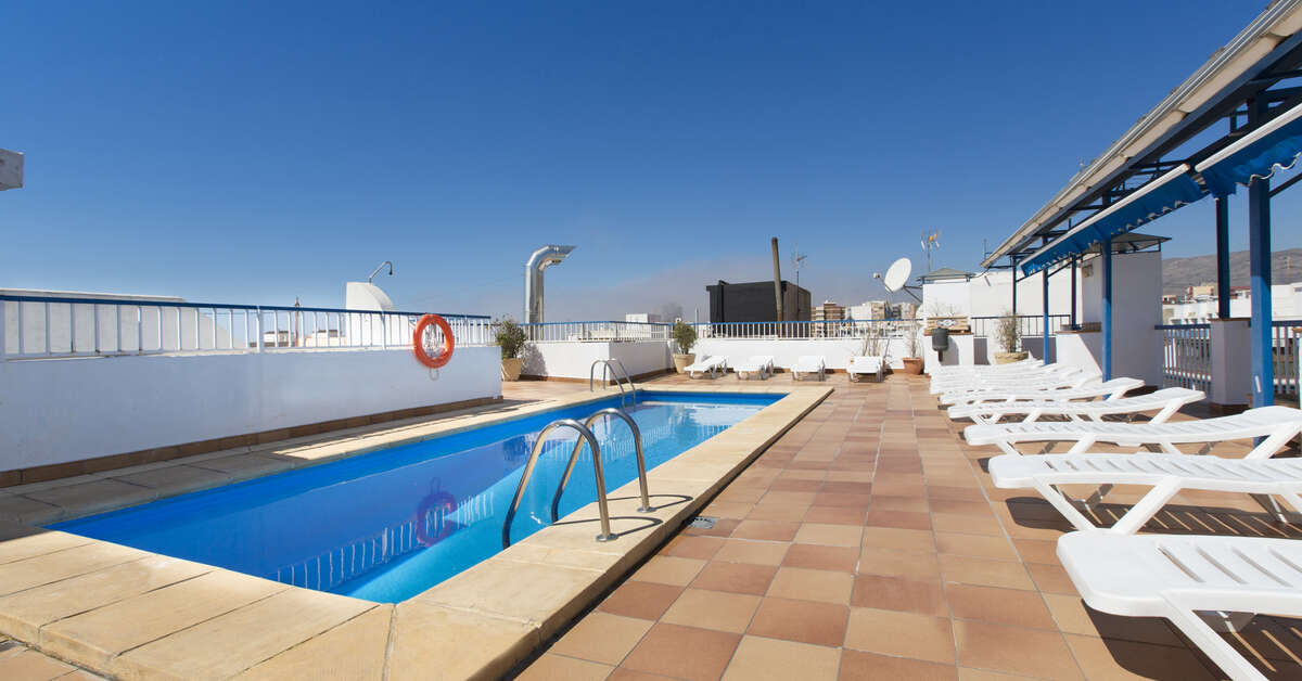 Een foto van het zwembad bij Hotel Mareny Benidorm