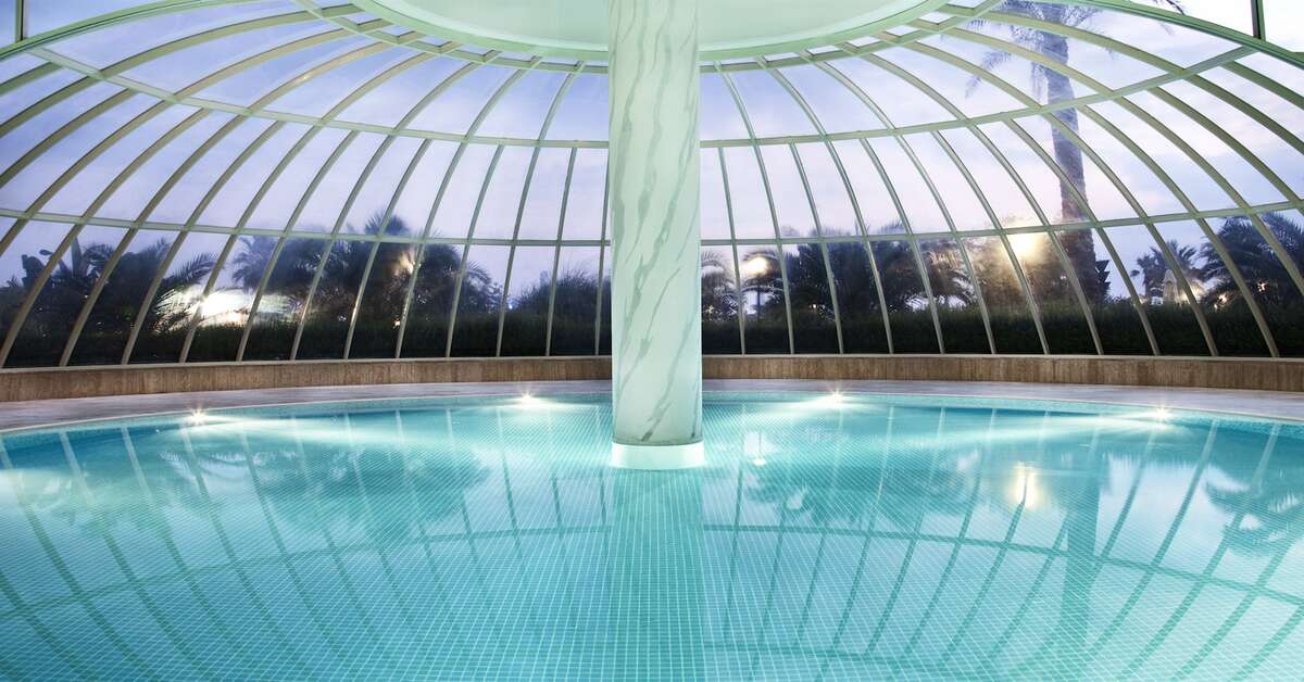 Een foto van het zwembad bij Starlight Resort Hotel