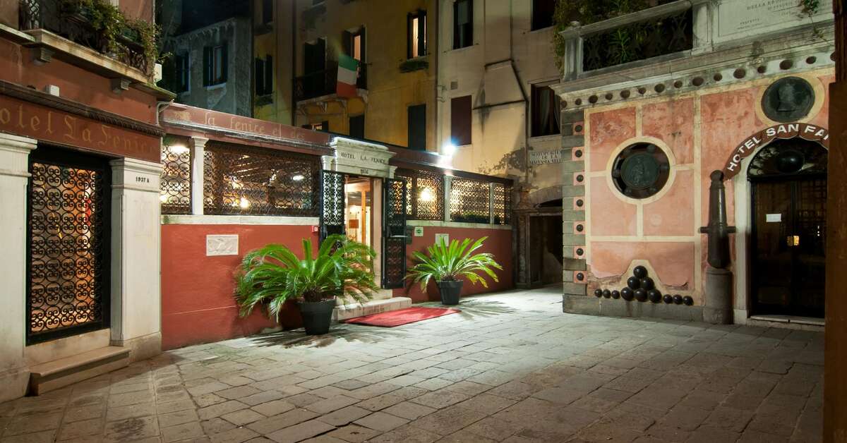 Een foto van La Fenice et des Artistes