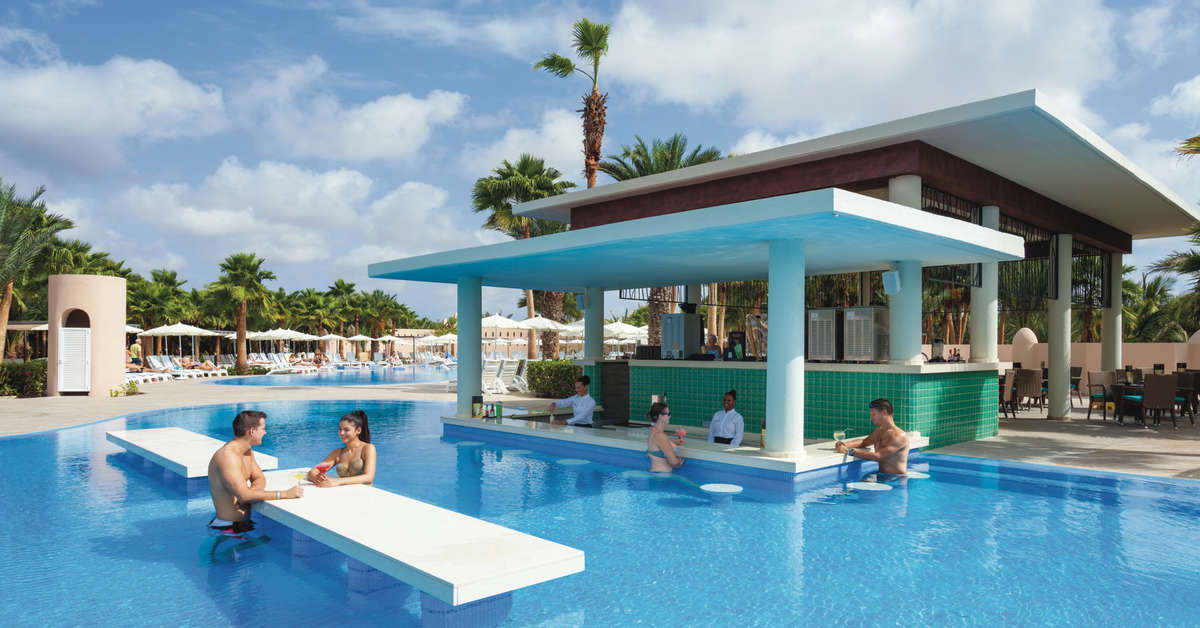 Een foto van het zwembad bij Riu Cabo Verde