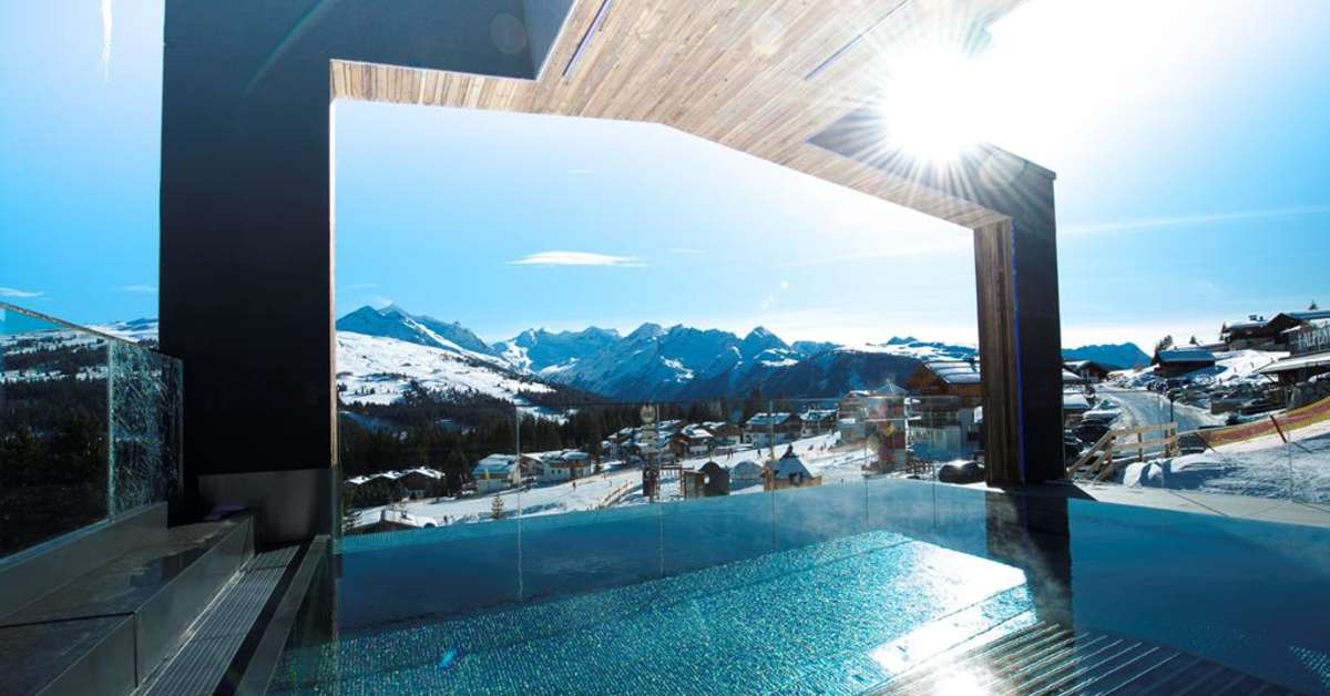 Ein Foto vom Pool im Das Alpenwelt Resort