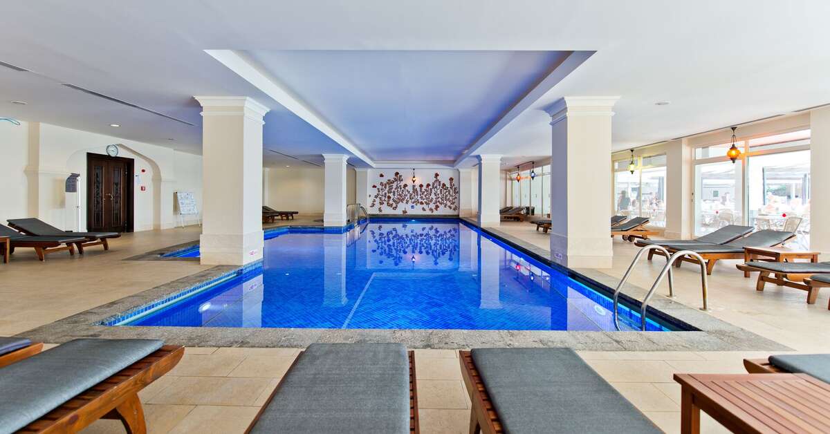Ein Foto vom Pool im Sealife Buket Beach Hotel	