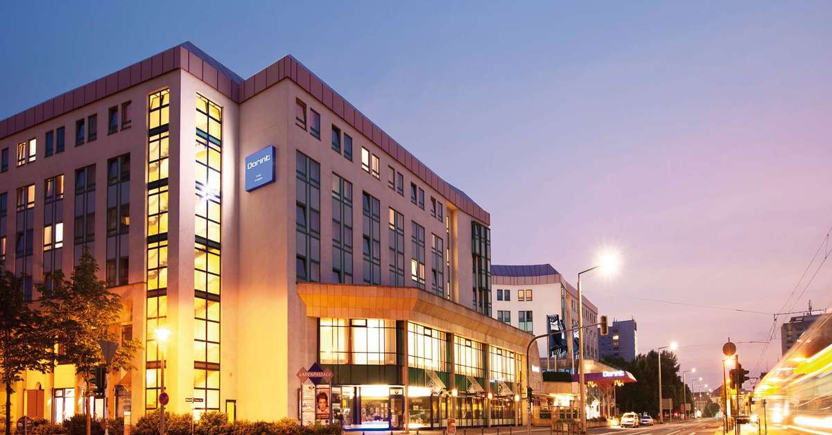 Een foto van de buitenkant van Dorint Hotel Dresden