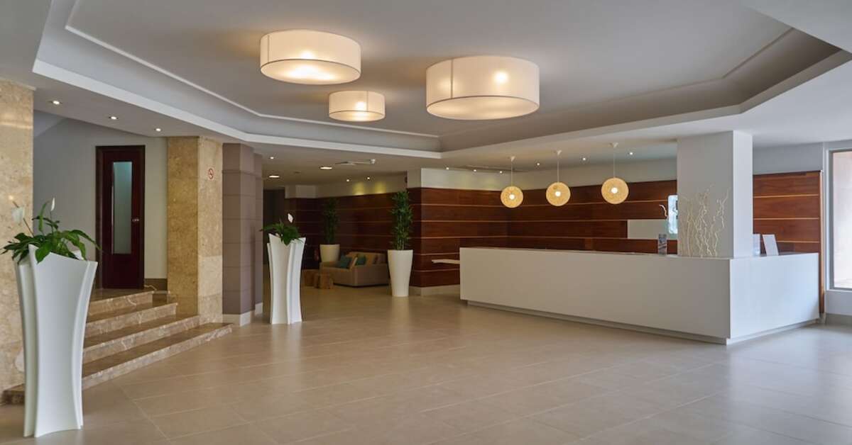 Een foto van het interieur van BQ Can Picafort Hotel