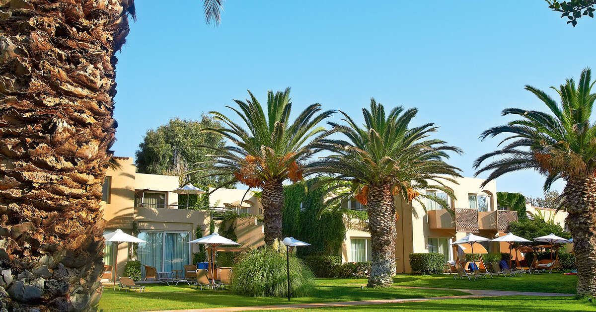 Een foto van het terras bij Grecotel Creta Palace