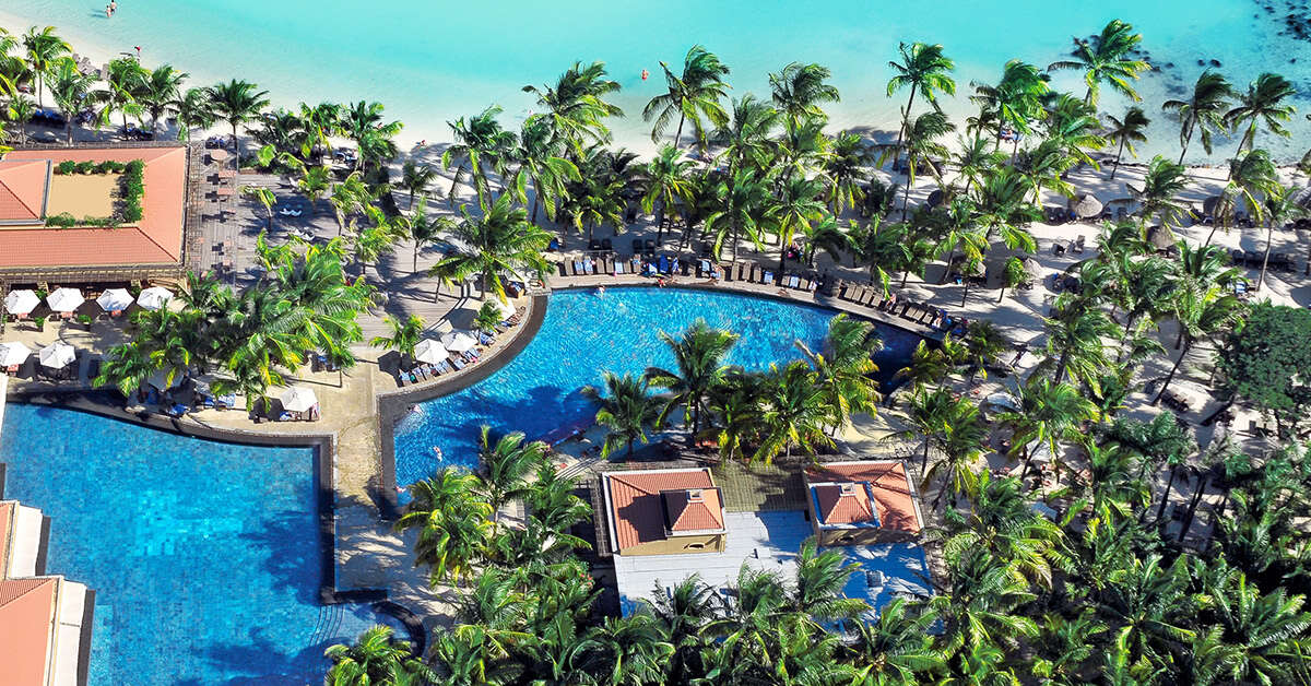 Een foto van het zwembad bij Mauricia Beachcomber