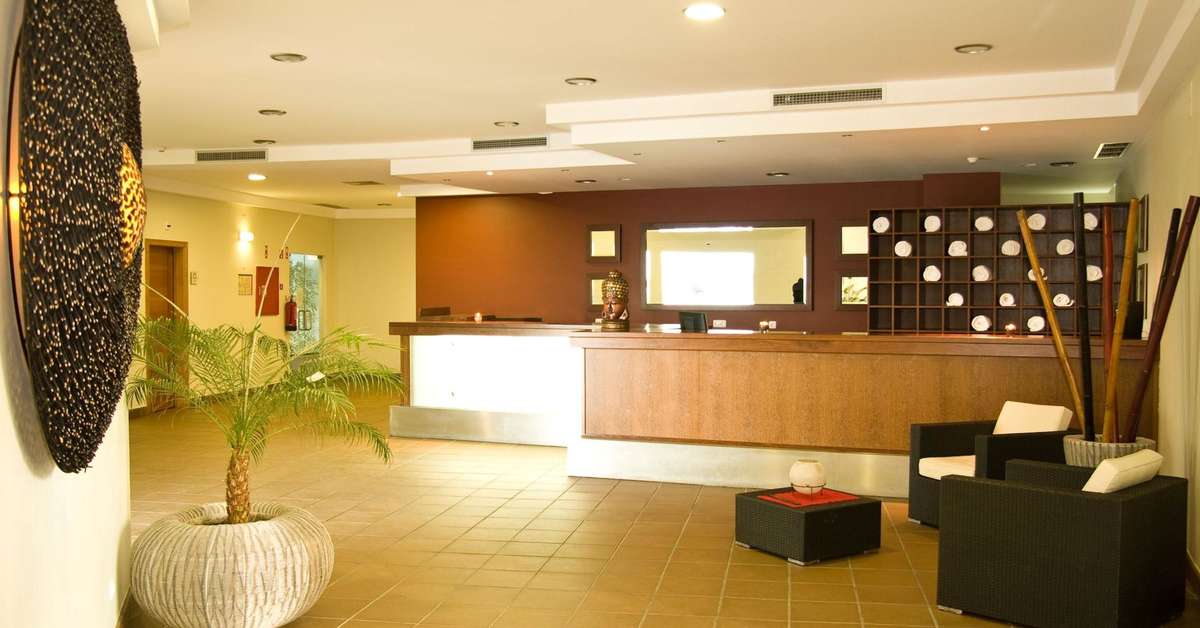 Een foto van het interieur van Cerro Mar Garden