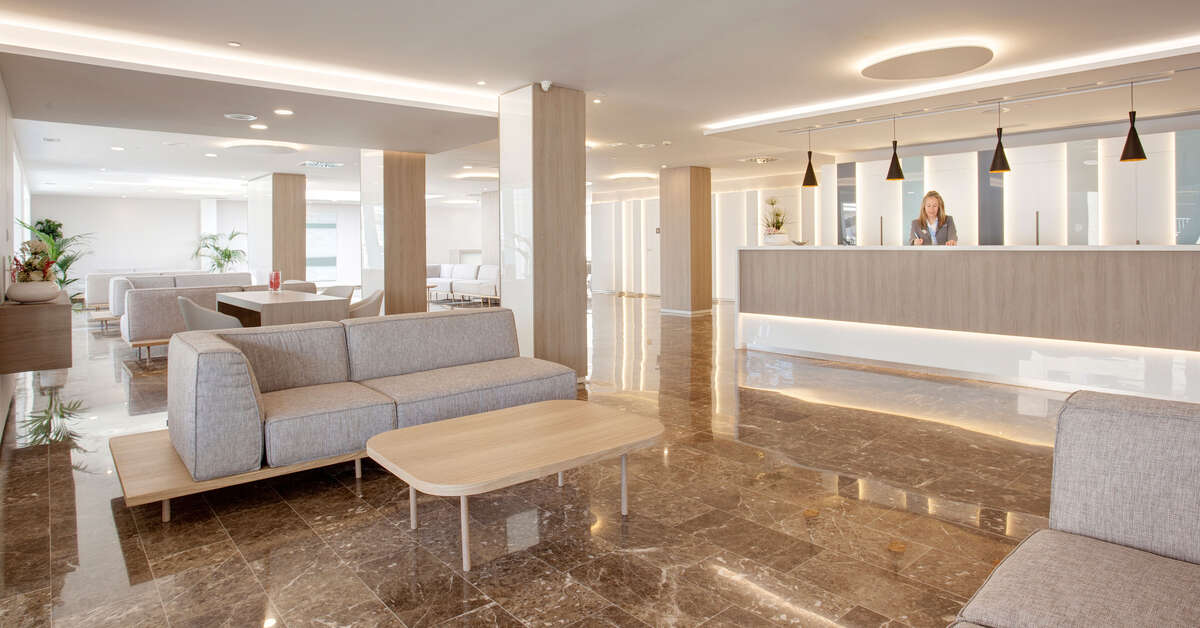 Een foto van het interieur van Grupotel Farrutx