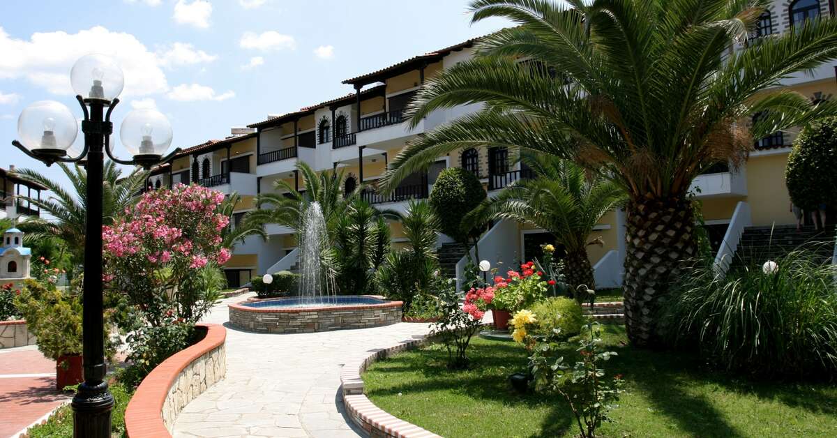 Een foto van de buitenkant van Ioli Village Hotel