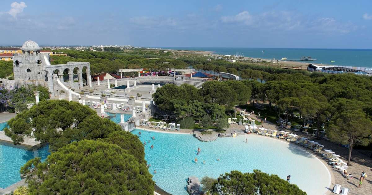 Een foto van het zwembad bij Xanadu Resort Hotel