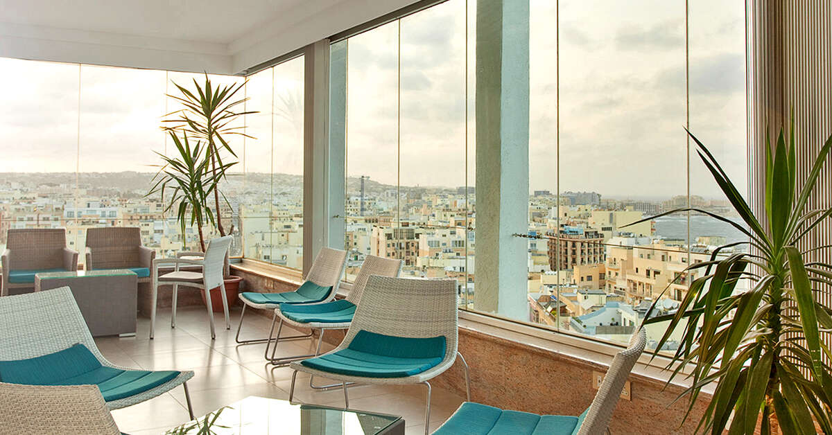 Een foto van het interieur van Preluna Hotel & Spa