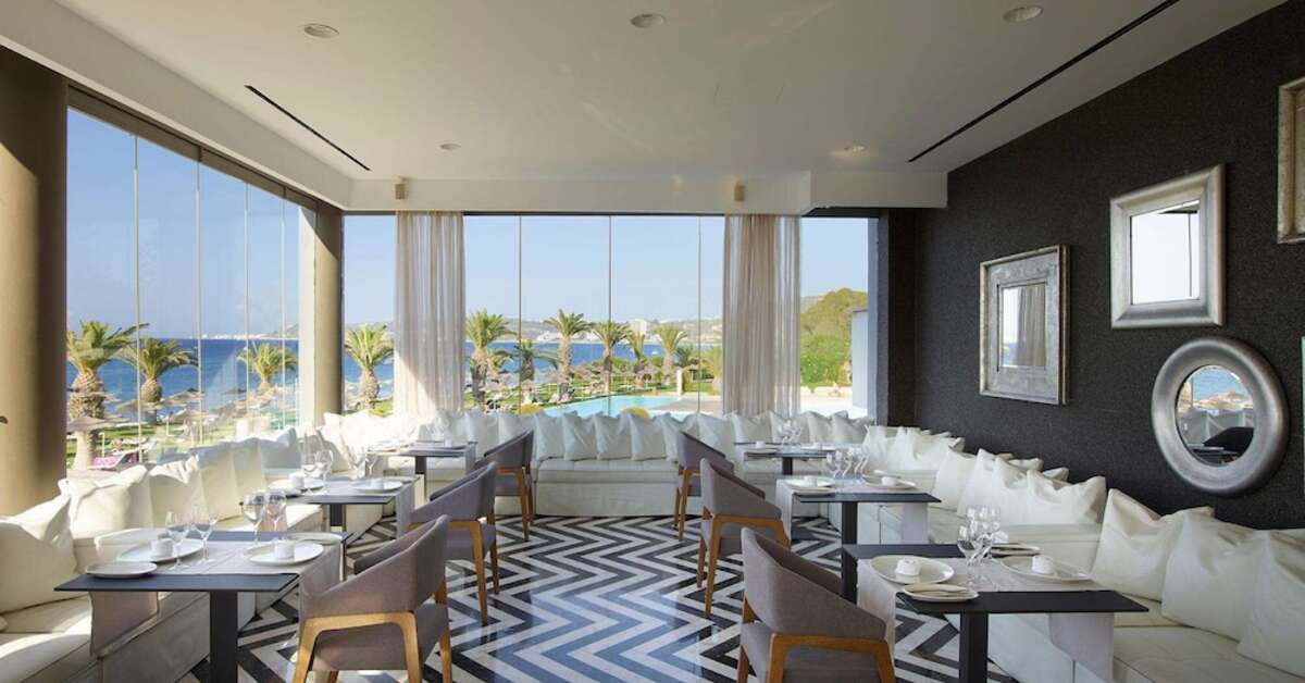 Ein Foto von den Einrichtungen im The Ixian Grand & All Suites