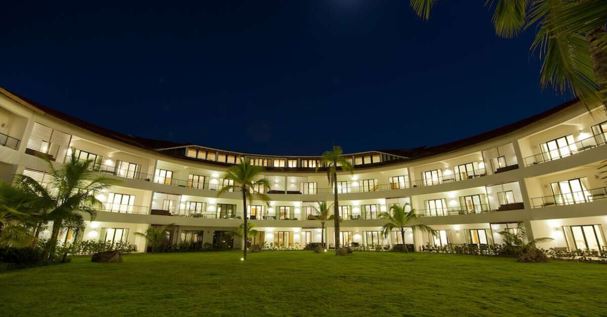 Een foto van de buitenkant van Sublime Samana Hotel & Residence